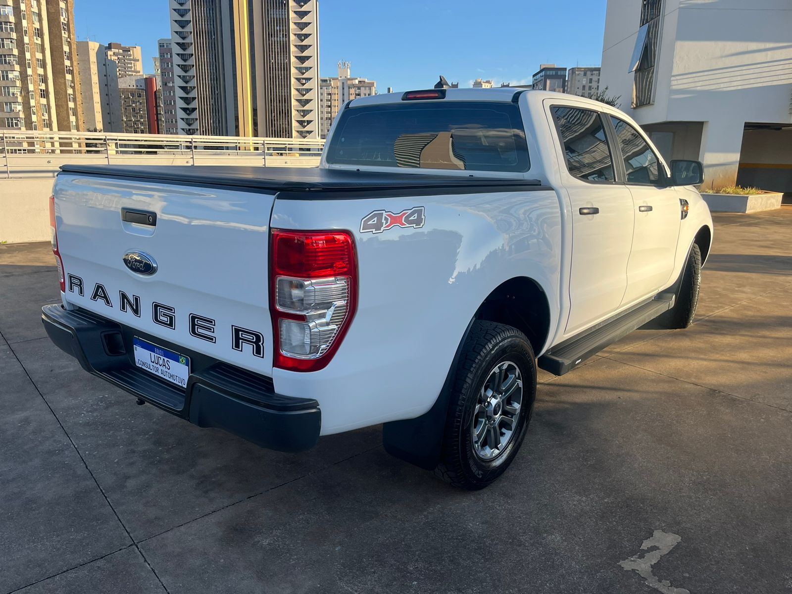 Ford Ranger 3.2 XL 2023 Automática - Imagem 2