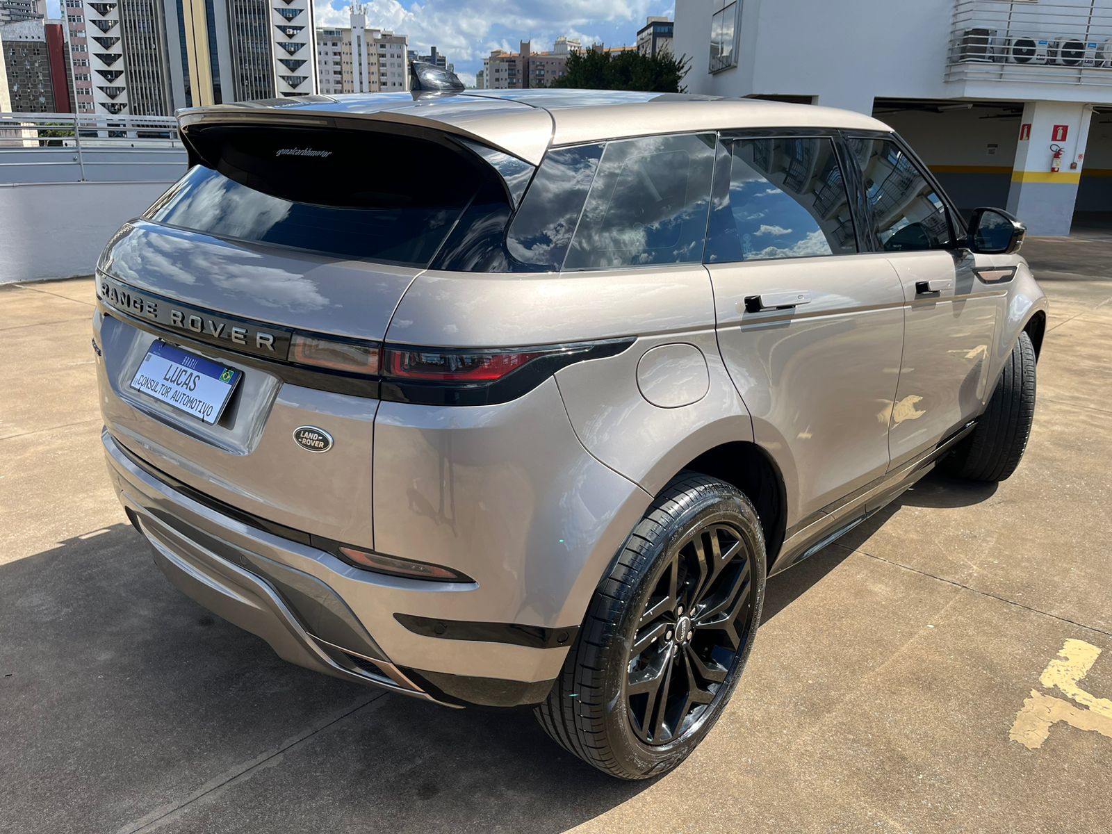 Land Rover Evoque EVO SE SI4 R-DYN. 2.0 Flex Aut. 2021 - Imagem 2