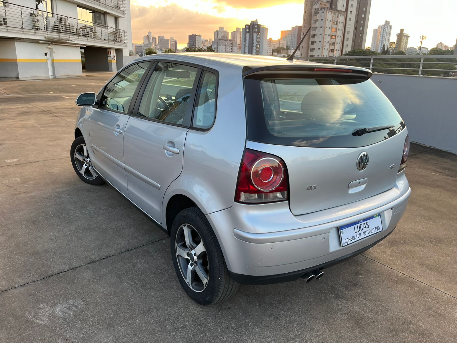 Volkswagen Polo GT 2.0 MI Total Flex 8V 5P 2010 - Imagem 3