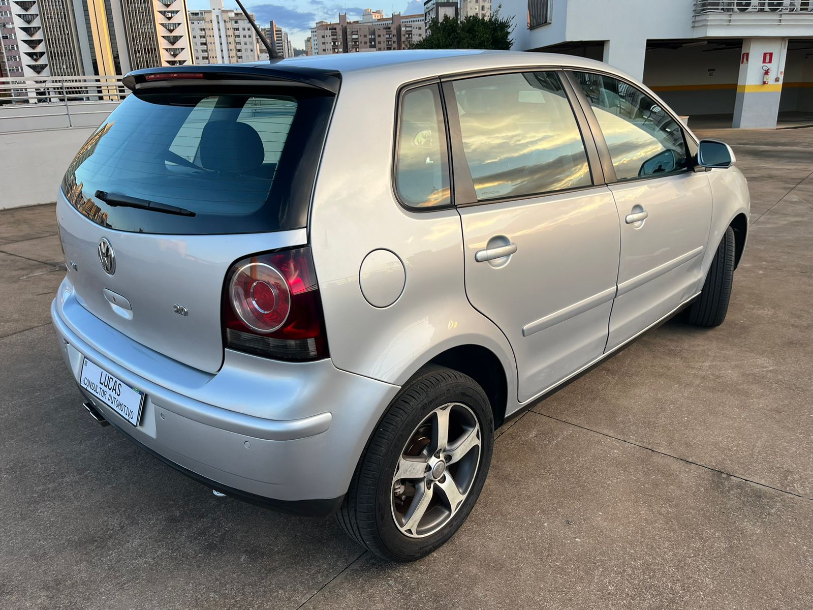 Volkswagen Polo GT 2.0 MI Total Flex 8V 5P 2010 - Imagem 4