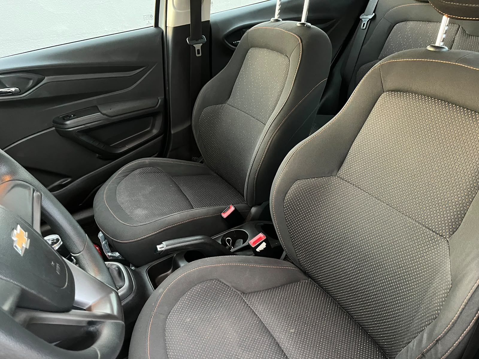 Chevrolet Onix Hatch LTZ 1.4 8V Flex Power Mec. 4P 2015 - Imagem 8